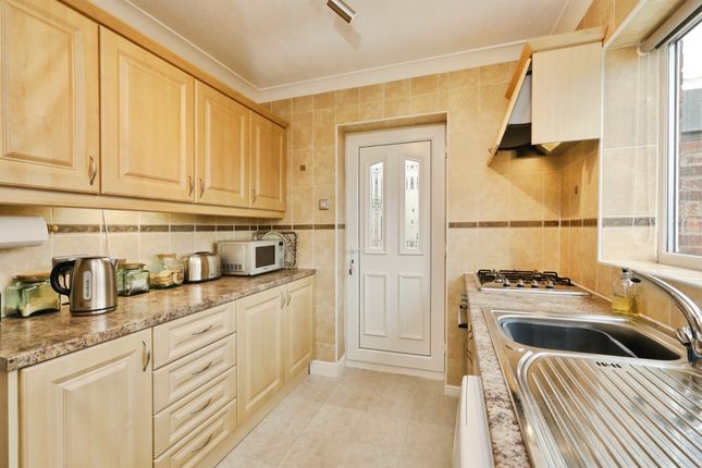 8, Craithie Road, Worksop photo 4