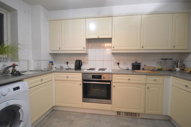 45, Nottage Crescent, Essex photo 4
