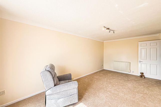 Flat 4, The Anchorage, Belvedere Road, Burnham-On-Crouch photo 4