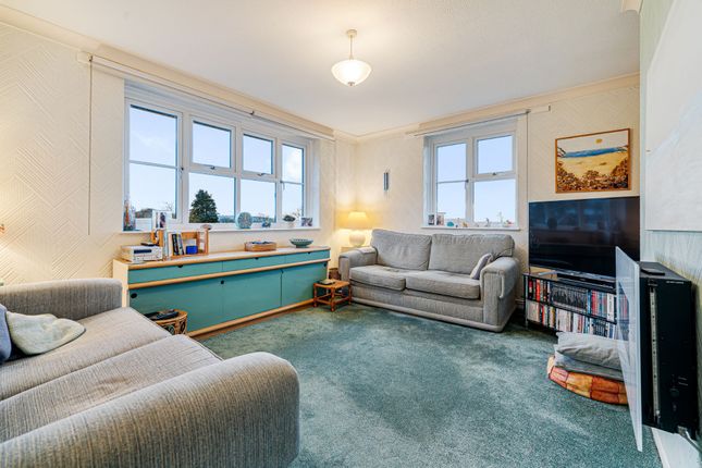 38 Heatherfield, Bolton photo 5