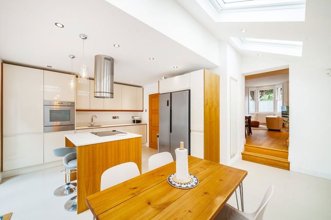 1, Silver Crescent, London photo 3