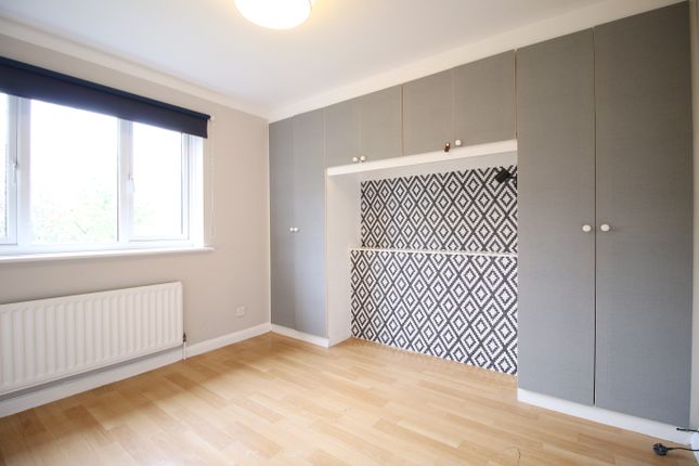 Terraced house for sale in Finsbury Park Avenue, London