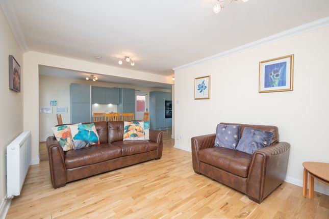 39, Ranfurly Drive, Cumbernauld photo 4
