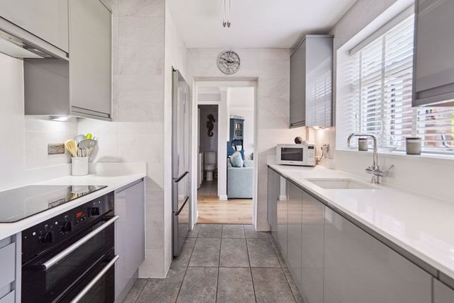104, Broom Hill, Cookham photo 4