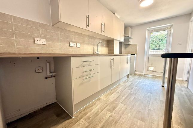 BUMPER, 1, Vineries Close, West Drayton photo 3