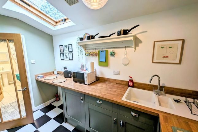 Flat for sale in Royate Hill, Bristol