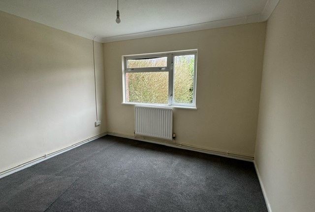 Flat to rent in Lancaster Avenue, Telford, Dawley