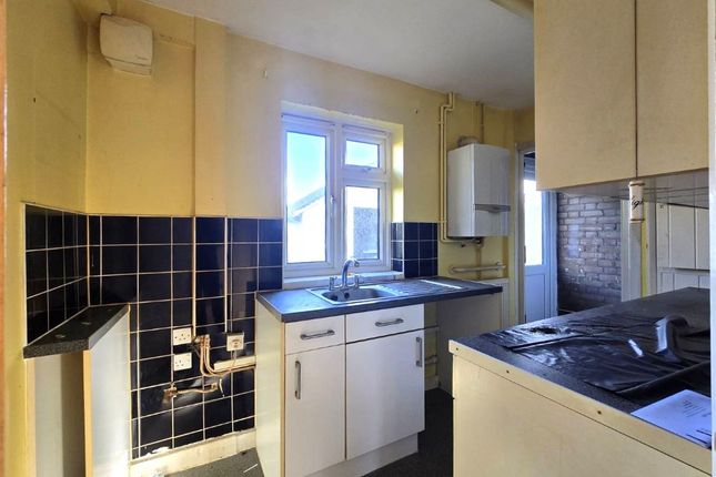 7, Russell Close, Dartford photo 4
