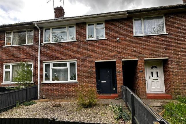 Thumbnail Terraced house for sale in 134 Ruskin Avenue, Swindon, Wiltshire