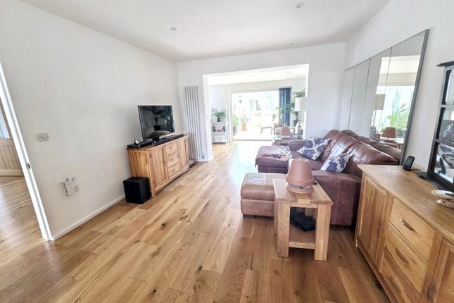 8, Rowley Road, Little Weighton photo 4