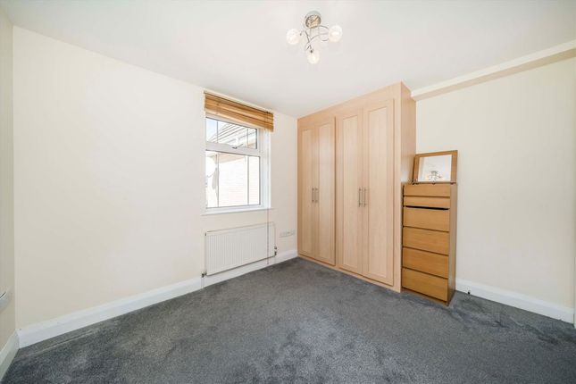 Flat 5, Stewart House, 42, Villiers Road, Kingston Upon Thames photo 3