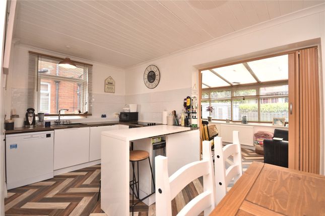 12, Morritt Grove, West Yorkshire photo 3