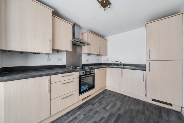 39, Bantry Road, Slough photo 2