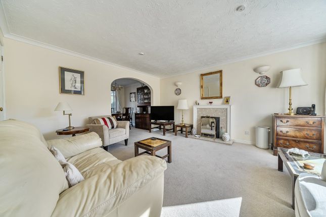 40, Elgar Drive, Shefford photo 4