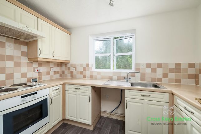 Flat for sale in Sylvan Court, Stoke, Plymouth