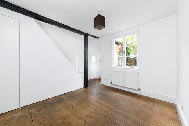 Cottage to rent in Eden Road, Walthamstow, London