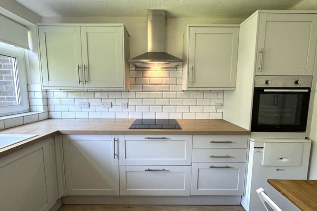4, Cathedral Court, Newport photo 3