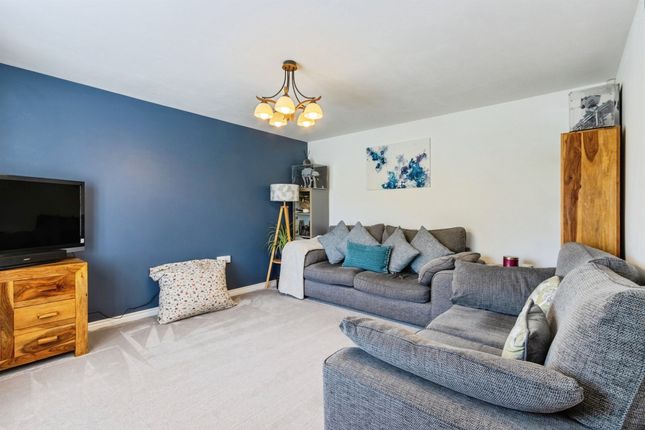 30, Oak Drive, Leeds photo 4