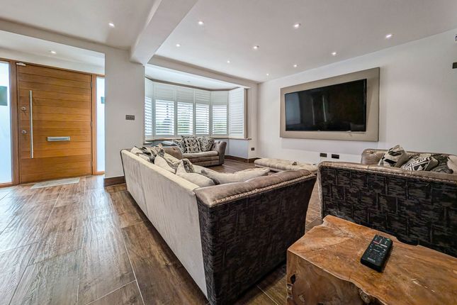 128 Dollis Hill Lane, London photo 3