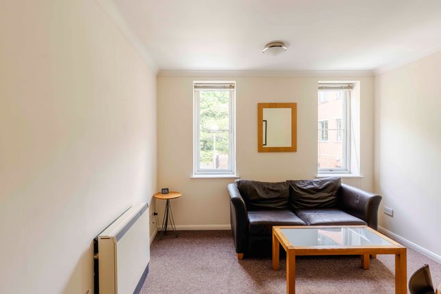 Flat 6, Bristol photo 2