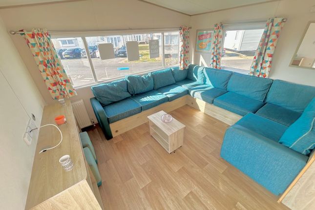 3-bed caravan on Nr Clacton-on-Sea, £29,995
