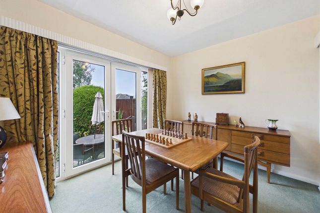 26, Warren Rise, Dronfield photo 4