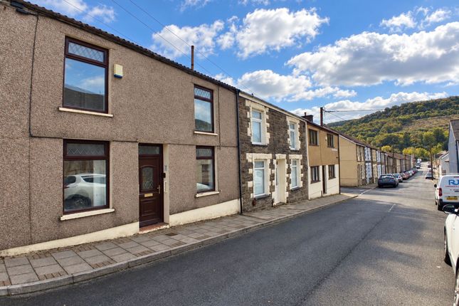 2 Elizabeth Street, Pentre photo 5