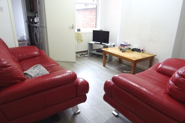 Terraced house to rent in Hamilton Street, Leicester