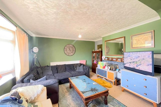 25, Herthull Road, Leicester photo 2