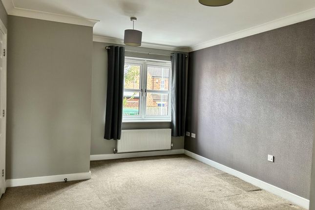 Barley Fields Close, Leeds photo 3