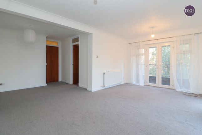 15 Lorane Court,, Langley Road, Watford photo 4