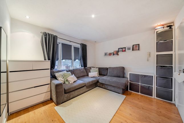 Flat 9, 26, Mill Green Road, Sutton photo 4