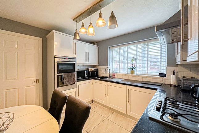 5 Swan Crescent, Liverpool photo 2