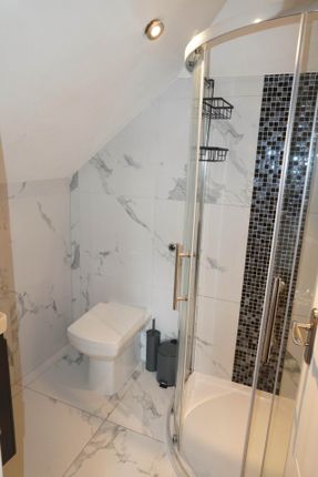 80, The Ridings, London photo 5