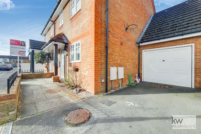 Link-detached house to rent in Bell Cottage, Queen Street, Chertsey, Surrey