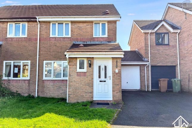 3-bed house on Clos Coed Duon, Blackwood, £204,950
