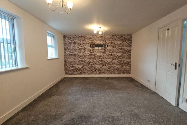 3 Sycamore House, Denham Wood Close, Chorley photo 2