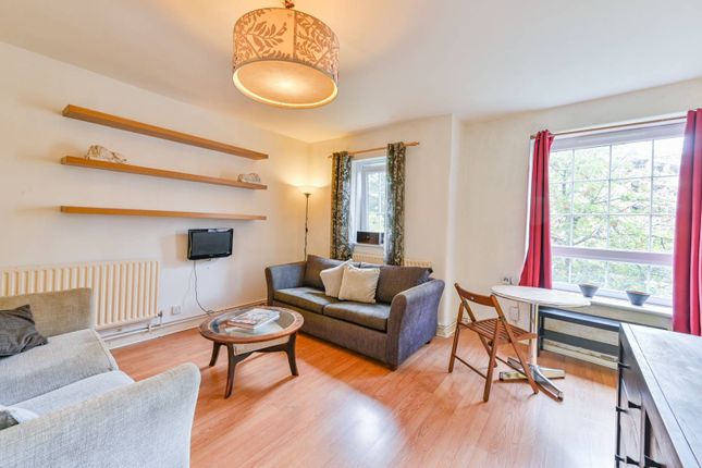 Flat for sale in Meadow Road, Oval, London