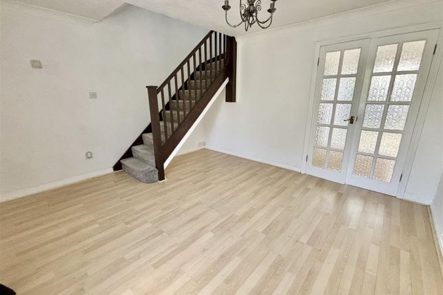 11, Stirrup Close, Poole photo 3