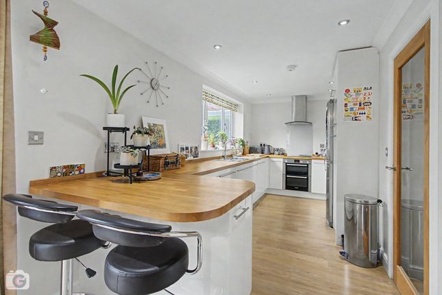 54, Eden Avenue, Wakefield photo 3