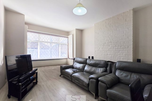 Beaumont Avenue, Wembley photo 3