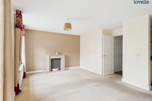 32, Allenby Close, Lincoln photo 2