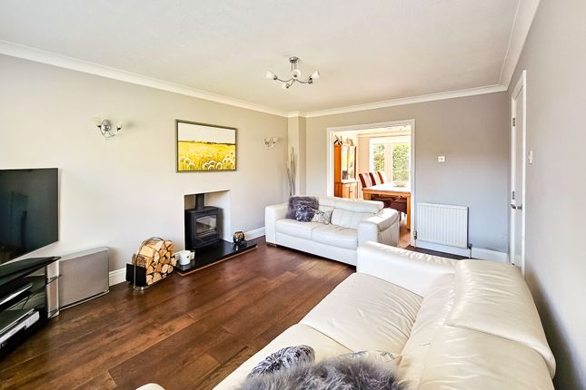 3 Moor Park Close, Harrogate photo 2