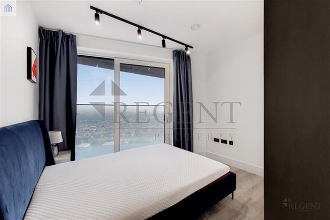8, Flat 3306, Portal Way, London photo 4