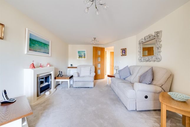 26 Oak Grange, Bradburns Lane, Northwich photo 4