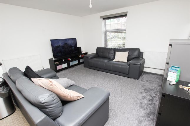 83, Rosso Close, Doncaster photo 4
