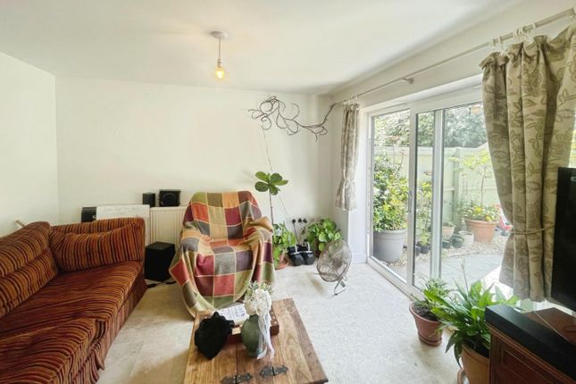 16, Old Mill Close, Whittington photo 4