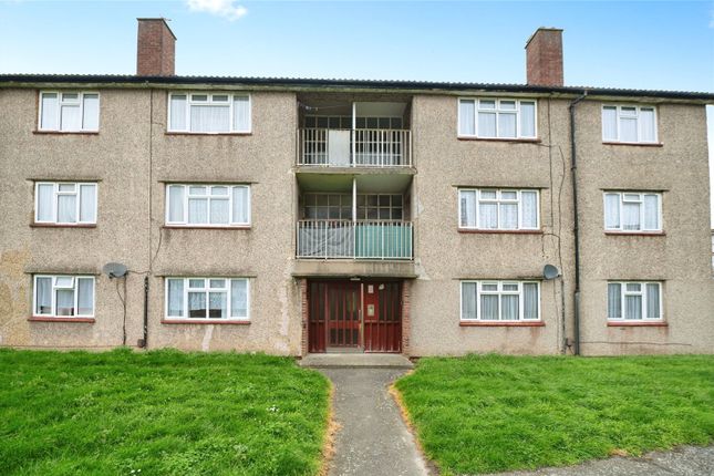 Flat for sale in Roles Grove, Romford