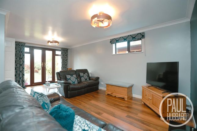 50, Squires Walk, Lowestoft photo 2