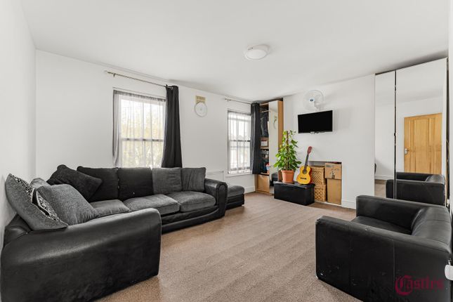 47, Lockhurst Street, London photo 4
